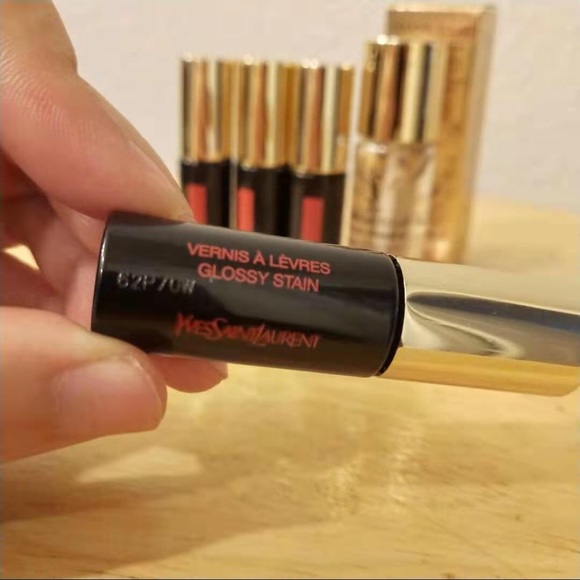 YSL Makeup Sample Set - Picture 2 of 6